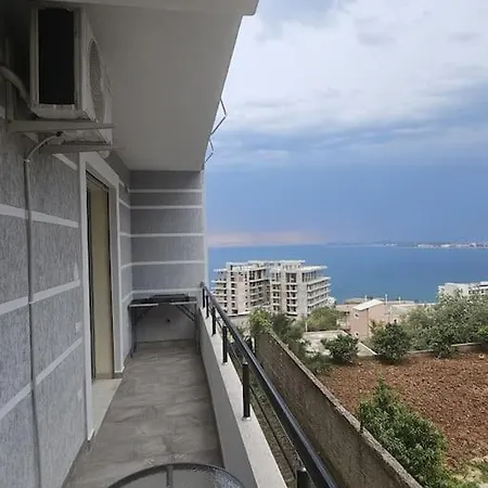 Apartment Cozy With A View Over The And Sea